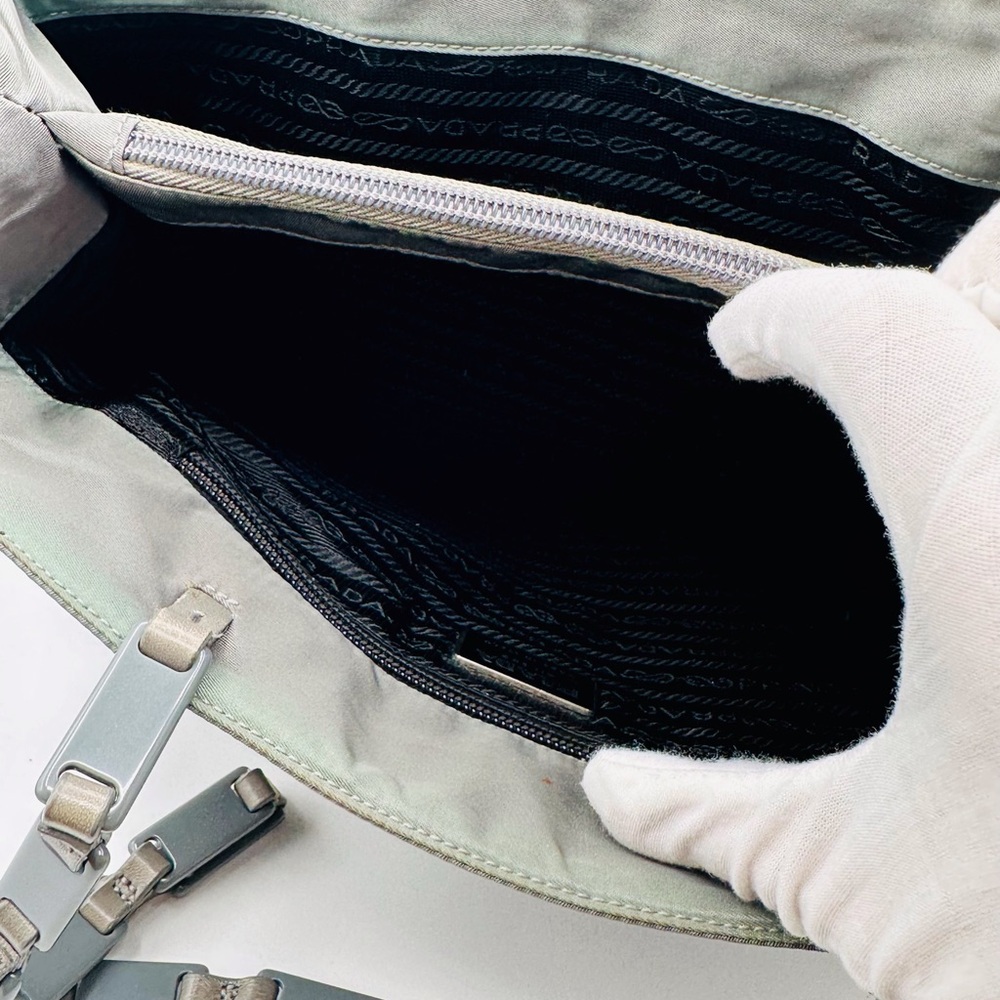 Prada Nylon Gray shoulder Bag - Picture 5 of 12